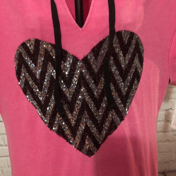 NWT No Boundaries pink shirt with sequin heart - Picture 2 of 7